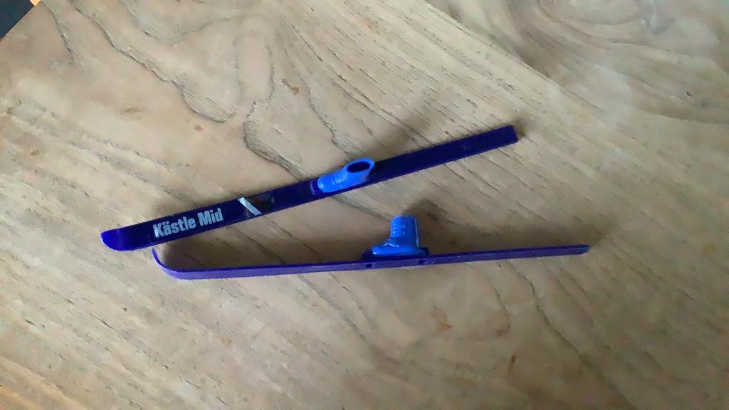 Barbie skies, Ophalen of Verzenden, Gebruikt, Kleertjes