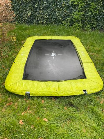 I.g.st.: Exit Trampoline met nieuw springkleed 200x300cm