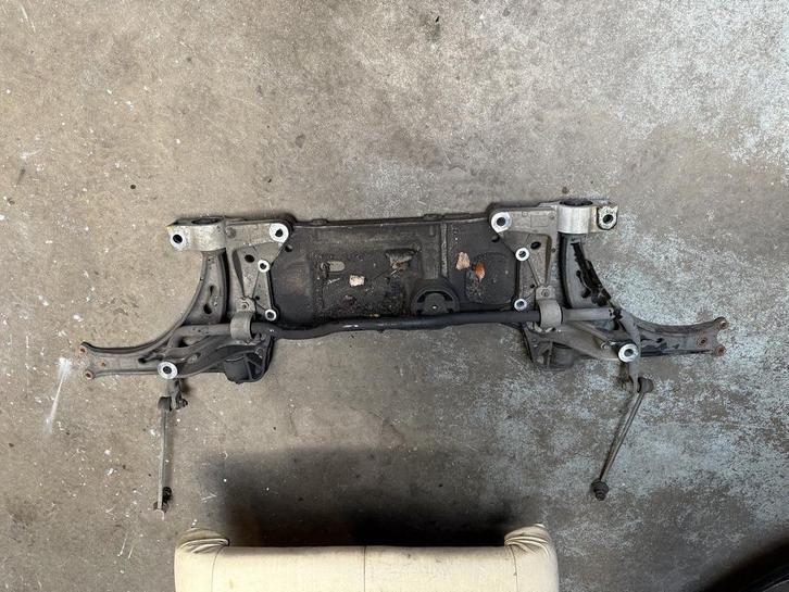 Volkswagen Touran / Golf subframe, Auto-onderdelen, Ophanging en Onderstel, Volkswagen, Gebruikt, Ophalen