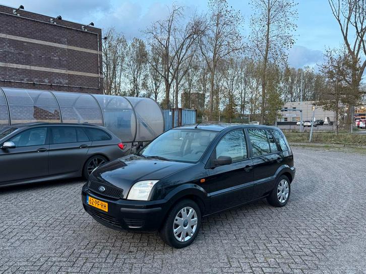 Ford Fusion 1.4 16V 2004 Zwart - Nette auto - rijdt goed, Auto's, Ford, Bedrijf, Benzine, C, Hatchback, Handgeschakeld, Origineel Nederlands