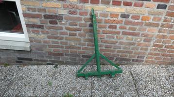 Antieke dissel, kleine dissel voor karretje beschikbaar voor biedingen