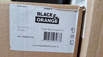 Nieuwe papieren (cadeau-)tasjes, 300 stuks. beschikbaar voor biedingen