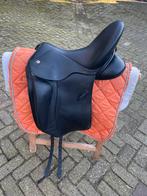 Te koop: Vivary zadel 17 inch medium boom, Dieren en Toebehoren, Paarden en Pony's | Zadels, Ophalen of Verzenden, Zo goed als nieuw