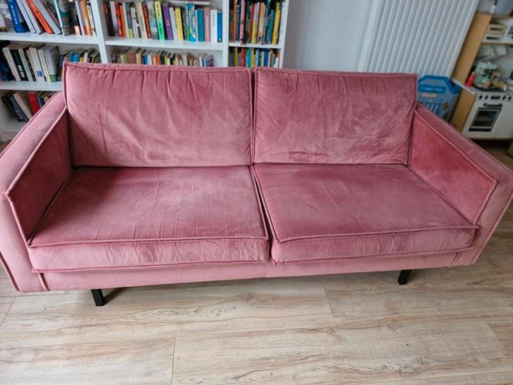 Roze Velvet Bank - Eyecatcher!, Huis en Inrichting, Banken | Bankstellen, Gebruikt, Rechte bank, Tweepersoons, 150 tot 200 cm