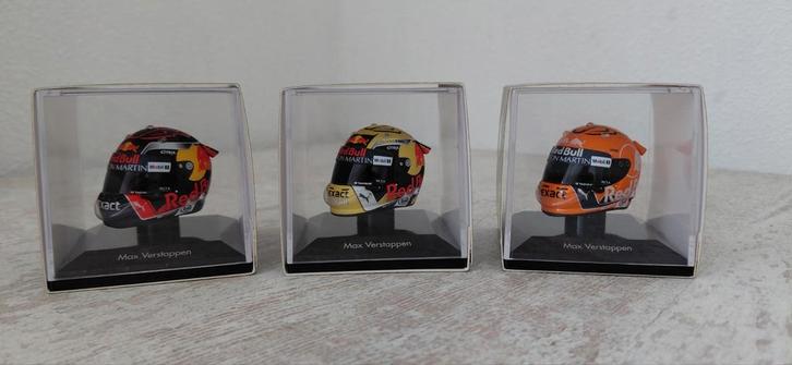 Te koop 1/8 Max Verstappen helmen, Verzamelen, Automerken, Motoren en Formule 1, Nieuw, Formule 1, Ophalen of Verzenden