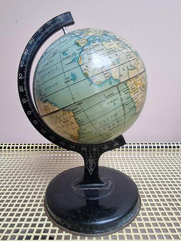Vintage 1950s blikken globe wereldbol made in England beschikbaar voor biedingen