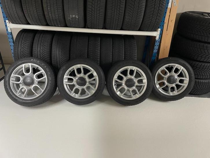 Fiat 500 winterbanden met lichtmetalen velgen 185/55/15, Auto-onderdelen, Banden en Velgen, Banden en Velgen, Winterbanden, 15 inch