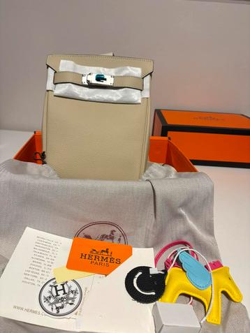Hérmes hac a dos beige beschikbaar voor biedingen