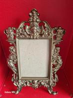 Antieke fotolijst van gegoten brons., Antiek en Kunst, Curiosa en Brocante, Ophalen of Verzenden