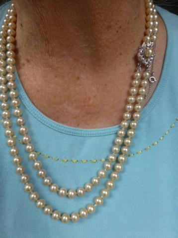 dubbelsnoer faux-Parel Collier / mooi Slot met Strass beschikbaar voor biedingen