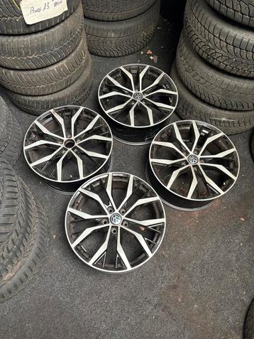 18 INCH Santiago velgen Volkswagen Golf  beschikbaar voor biedingen