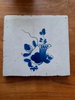 Antieke tegel tegeltje ,bloem ,lelie, Antiek en Kunst, Ophalen of Verzenden