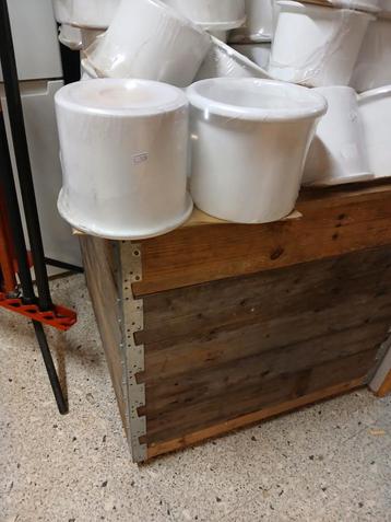 Nieuwe Bloempotten beschikbaar voor biedingen