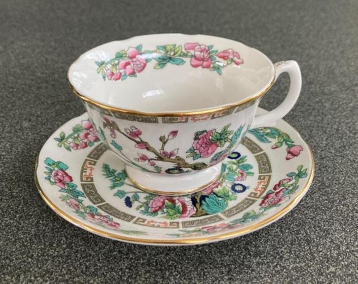 Royal Grafton kop en schotel, patroon Indian Tree, Antiek en Kunst, Antiek | Servies los, Ophalen of Verzenden