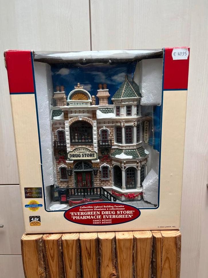 Lemax kersthuis. “Evergreen Drug Store”, Diversen, Kerst, Zo goed als nieuw, Ophalen of Verzenden