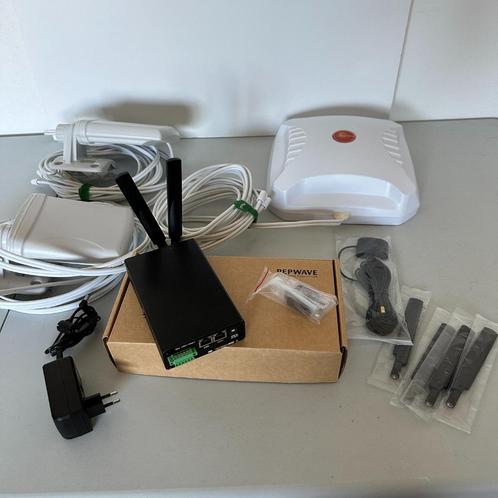 Pepwave MAX Transit DUO LTE Router Failover met 4 sim cards, Computers en Software, Routers en Modems, Zo goed als nieuw, Router met modem
