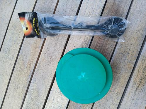 Madenbak groot met houder voor bank stick/zitkist/plateau, Watersport en Boten, Hengelsport | Algemeen, Ophalen of Verzenden