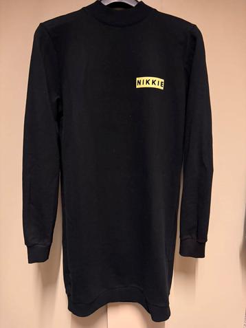 NIKKIE hoodie jurk beschikbaar voor biedingen
