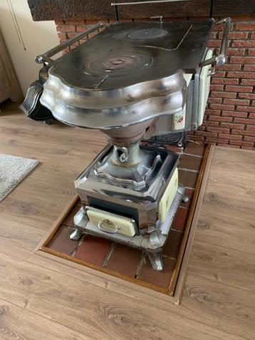 Belgische platte buis kachel. Omgebouwd naar aardgas. beschikbaar voor biedingen