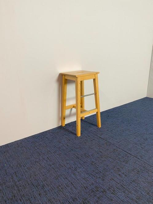 14 x Barkruk IKEA Nilsolle, hout, zithoogte 74 cm., Huis en Inrichting, Barkrukken, Gebruikt, Hout, 5 krukken of meer, Met voetsteun