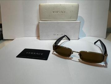 Gianni Versace vintage zonnebril beschikbaar voor biedingen