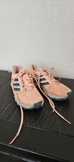 Hockeyschoenen Adidas (maat 35), Ophalen of Verzenden, Zo goed als nieuw, Schoenen