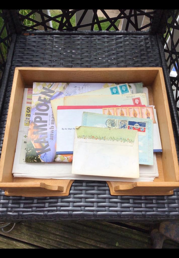 Oude eiken houten bak, soort postvak / postbak, 33,8 x 27 cm, Antiek en Kunst, Antiek | Overige Antiek, Ophalen of Verzenden