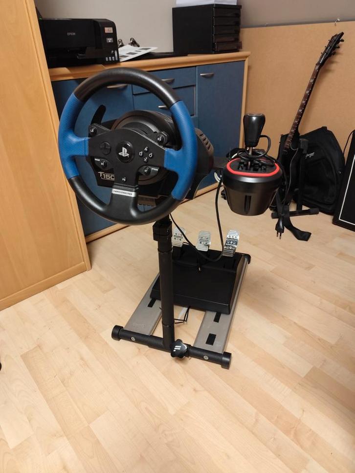 Thrustmaster T150 PRO met shifter en standaard(Fanatec)., Spelcomputers en Games, Spelcomputers | Sony PlayStation Consoles | Accessoires