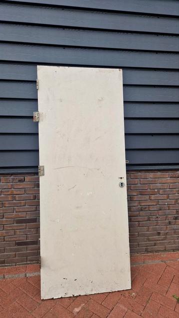 Multiplex deur 83 x 212 cm beschikbaar voor biedingen