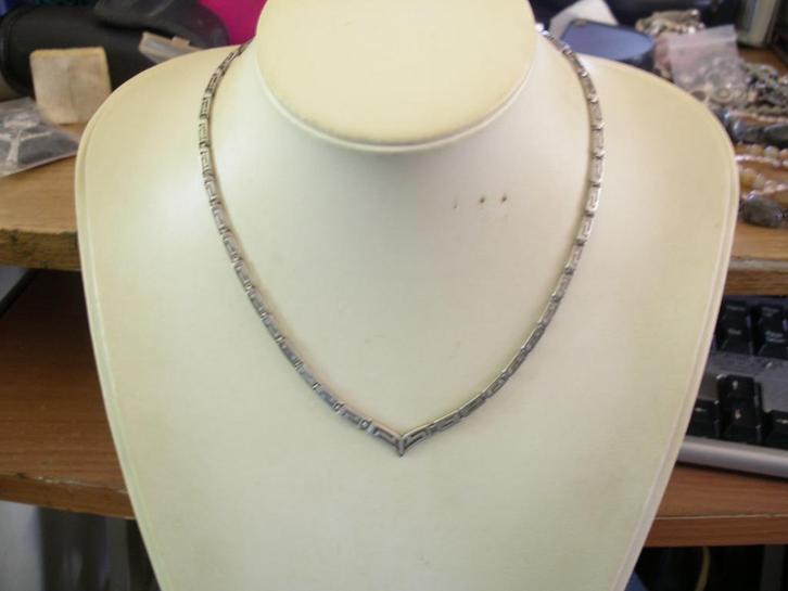 Een mooie Smalle Fijne Zilveren Meander ketting, Sieraden, Tassen en Uiterlijk, Antieke sieraden, Ketting, Zilver, Verzenden