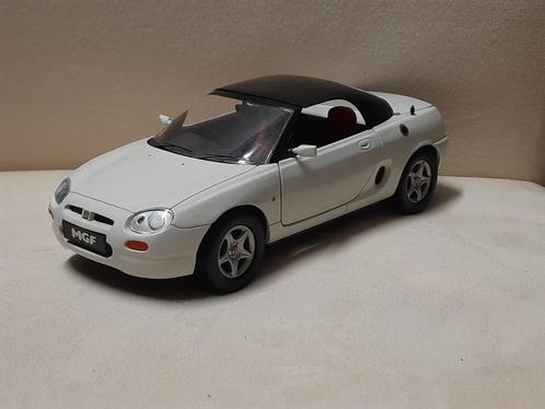 Prachtig model van de MG F met hardtop en softop down.  Mode, Hobby en Vrije tijd, Modelauto's | 1:18, Zo goed als nieuw, Ophalen