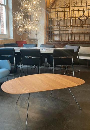 Leolux Liliom salontafel XL aged oak beschikbaar voor biedingen