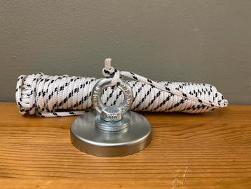 Nieuwe vismagneet set (incl. touw/60kg hechtkracht) beschikbaar voor biedingen