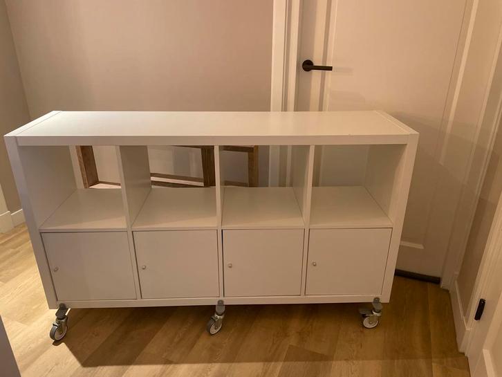 IKEA Kallax kast met deurtjes en wielen, Huis en Inrichting, Kasten | Vitrinekasten, Gebruikt, Minder dan 100 cm, 100 tot 150 cm