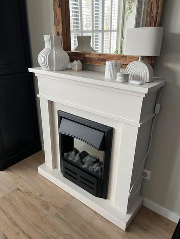 Elektrische sfeer haard die ook warmte geeft 94x29x98 creme beschikbaar voor biedingen