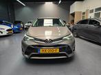 Toyota Avensis Touring Sports 1.8 VVT-i Pro LED CAMERA NAVI, Voorwielaandrijving, 65 €/maand, 4 cilinders, Bruin