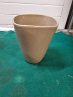 bloempot taupe porselein, Ophalen of Verzenden, 'T Olde Gre-j, Info@toldegrej.nl, Endepoelstraat 20f Didam