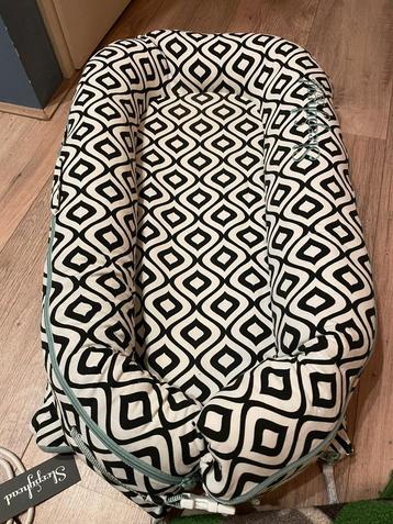 Sleephead Deluxe Plus Pod - Zwart Wit beschikbaar voor biedingen