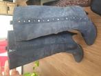 Gratis blauwe suede knielaarzen maat 38. Zilveren studs., Ophalen, Blauw