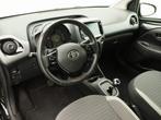 Toyota Aygo 1.0 VVT-i Automaat x-play | Bluetooth | Trekhaak, Stof, Euro 6, 4 stoelen, Zwart