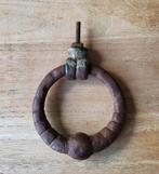 Oude ronde ijzeren deurklopper, Antiek en Kunst, Ophalen of Verzenden