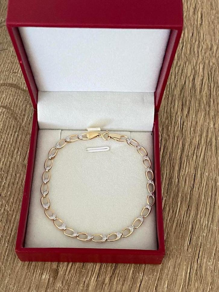 14 karaat gouden armband gemerkt 585, wit en geel goud, Sieraden, Tassen en Uiterlijk, Armbanden, Nieuw, Goud, Goud, Ophalen of Verzenden
