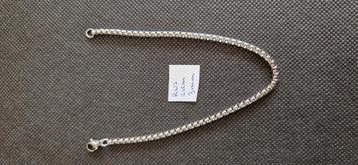 Armband.  beschikbaar voor biedingen
