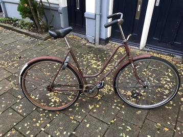 Damesfiets met AXA slot beschikbaar voor biedingen