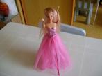 barbie met roze glitter tule avondjurk staat dfao in hoofd, Ophalen of Verzenden, Zo goed als nieuw, Barbie
