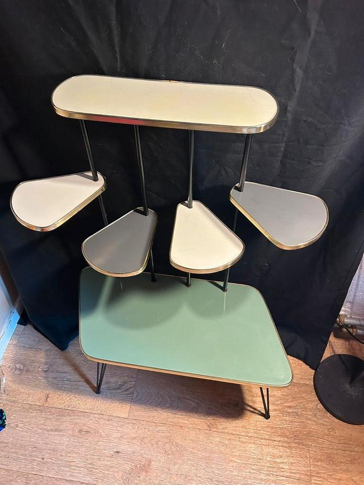 Vintage mid-century plantentafel., Antiek en Kunst, Antiek | Meubels | Tafels, Ophalen