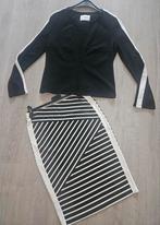 Mooi mooie set setje van in shape rok blazer jasje maat s, Ophalen, Zo goed als nieuw