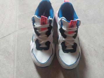 Puma sport schoenen  beschikbaar voor biedingen