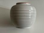 ADCO, Groningen: beige bolvaasje 1012 met ringen 10,5 cm, Ophalen of Verzenden