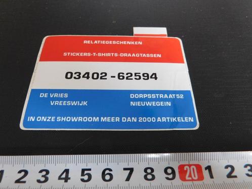 sticker Nieuwegein De Vries Vreeswijk relatiegeschenken, Verzamelen, Stickers, Zo goed als nieuw, Bedrijf of Vereniging, Ophalen